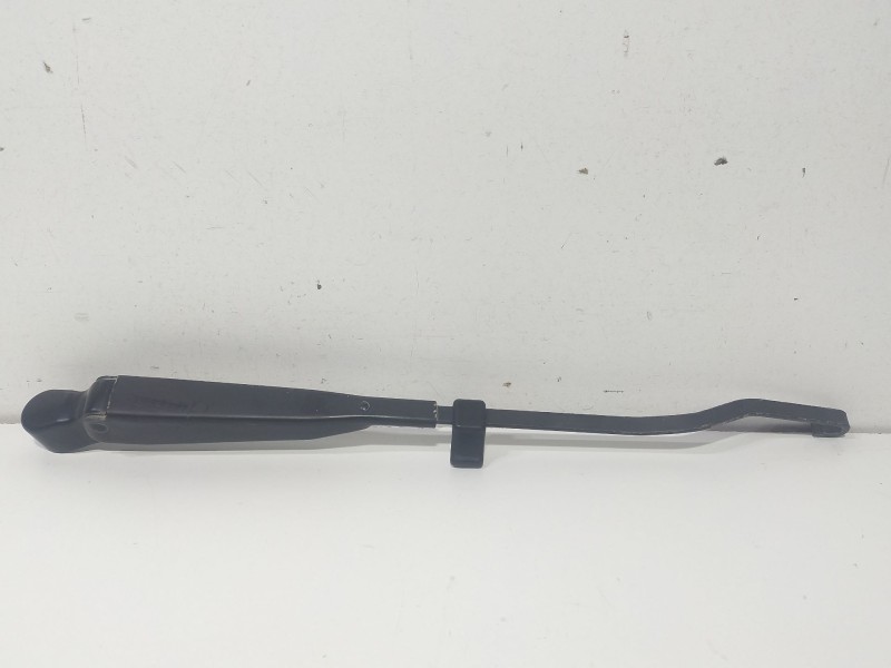 Recambio de brazo limpia trasero para jeep liberty referencia OEM IAM 55155885AA  