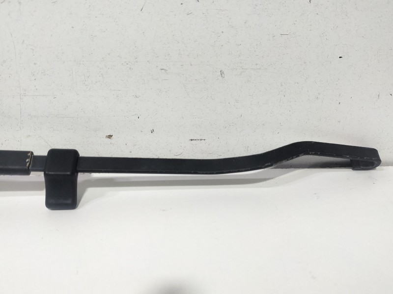 Recambio de brazo limpia trasero para jeep liberty referencia OEM IAM 55155885AA  