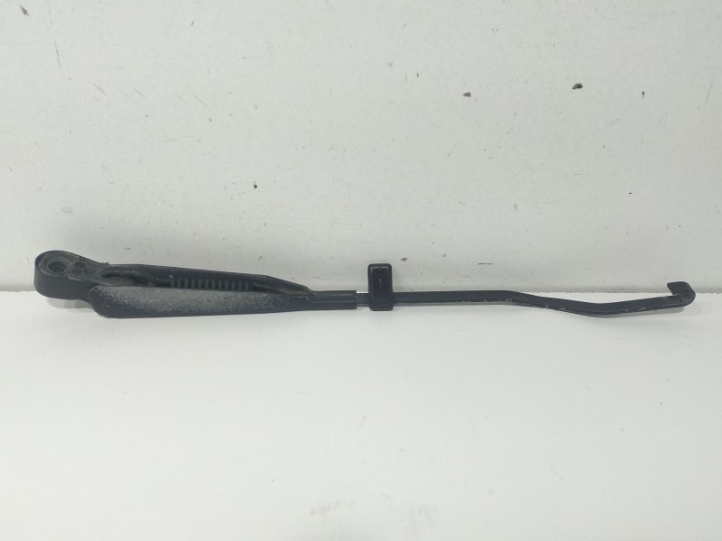 Recambio de brazo limpia trasero para jeep liberty referencia OEM IAM 55155885AA  