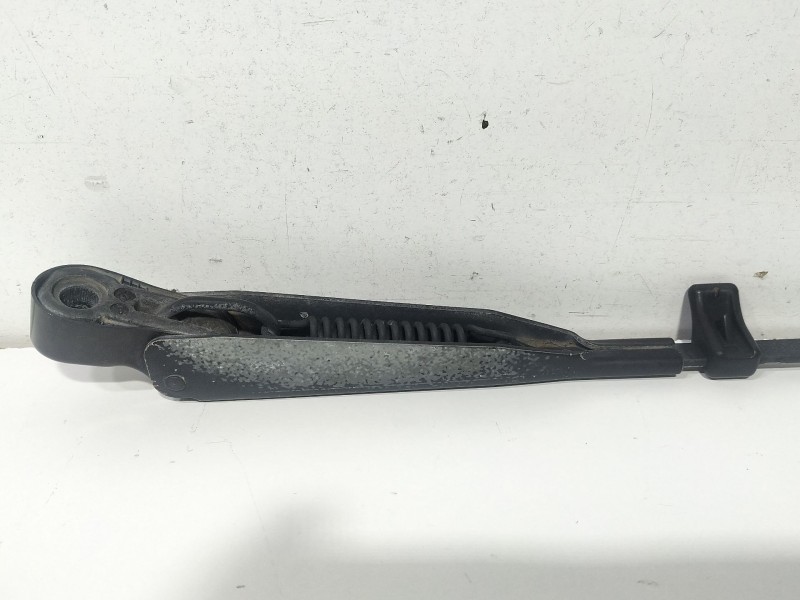 Recambio de brazo limpia trasero para jeep liberty referencia OEM IAM 55155885AA  