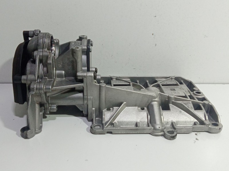 Recambio de bomba aceite para bmw serie 3 berlina (e90) 320d referencia OEM IAM 7798014  