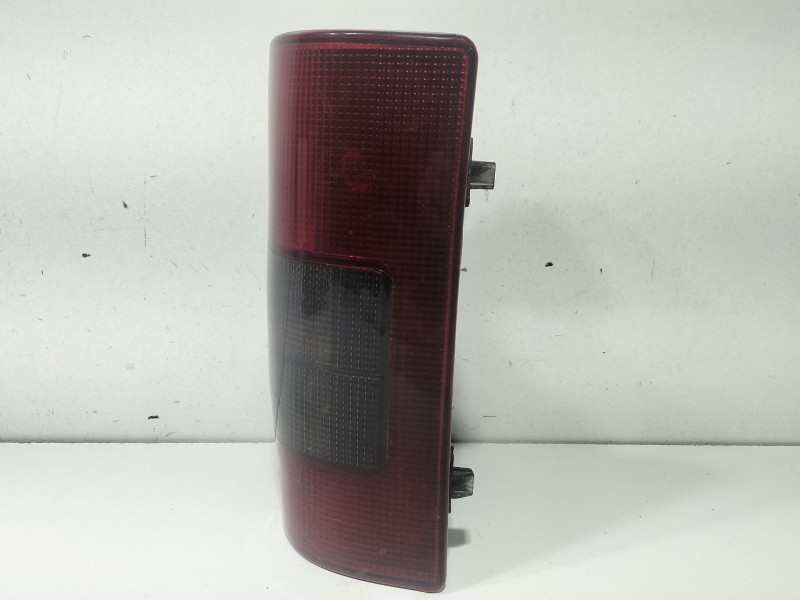 Recambio de piloto trasero derecho para peugeot partner (s2) combi pro referencia OEM IAM 015521909  