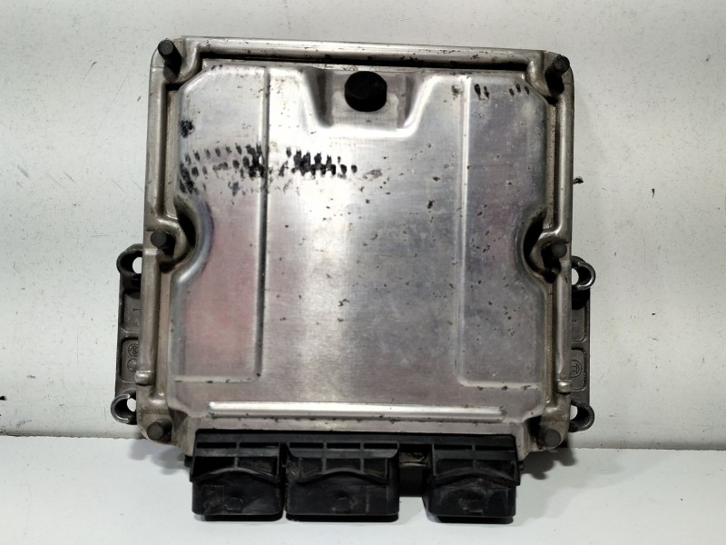 Recambio de centralita motor uce para citroën xsara picasso 2.0 hdi 90 sx top referencia OEM IAM 0281011084  