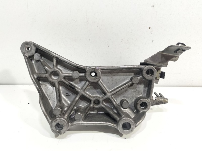 Recambio de soporte motor para mercedes-benz clase c (w204) c 220 cdi (204.008) referencia OEM IAM A6510940039  