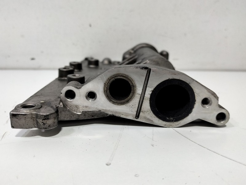 Recambio de tapa distribucion para mercedes-benz clase c (w204) c 250 cdi (204.003) referencia OEM IAM A6510150201  