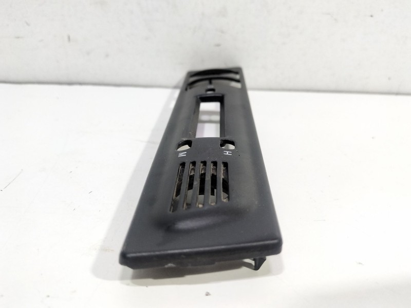 Recambio de moldura para citroën xsara berlina 1.9 d sx referencia OEM IAM 9623808677  