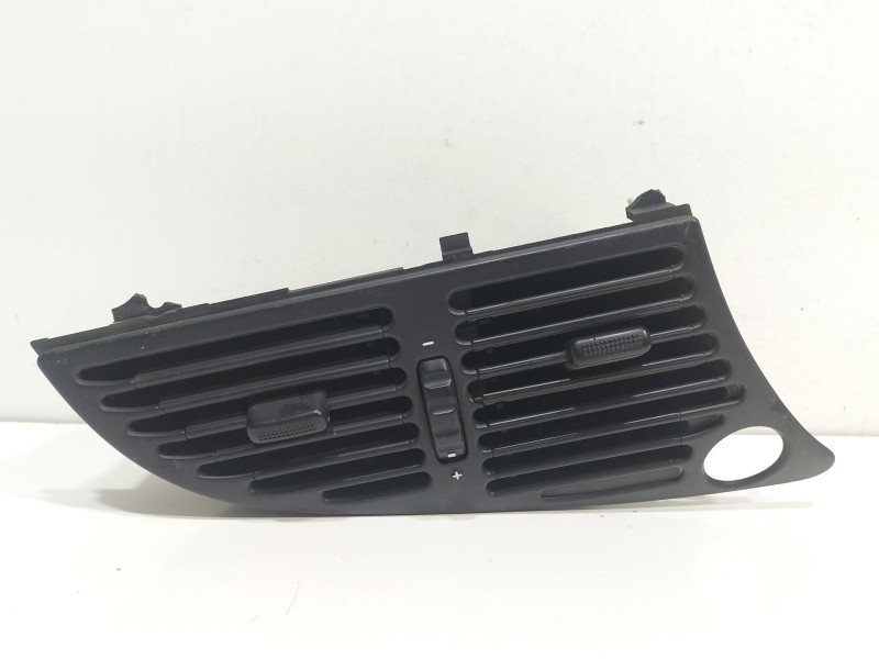Recambio de rejilla aireadora para citroën xsara berlina 1.9 d sx referencia OEM IAM 9623784377  