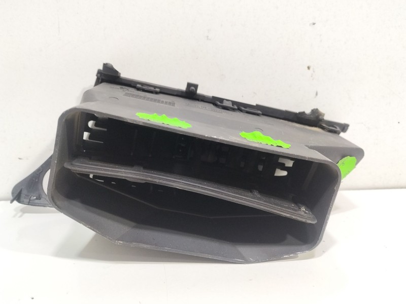 Recambio de rejilla aireadora para citroën xsara berlina 1.9 d sx referencia OEM IAM 9623784377  