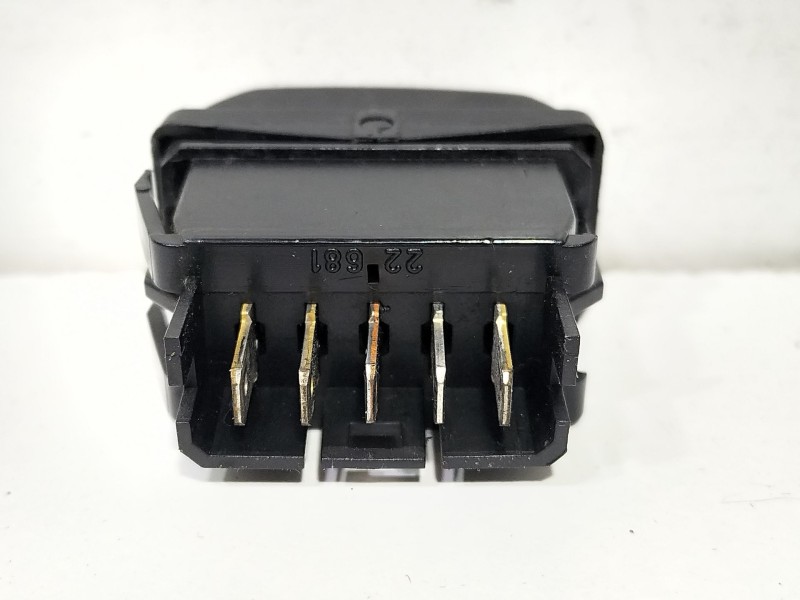 Recambio de mando elevalunas delantero derecho para citroën xsara (n1) 1.9 td referencia OEM IAM 22681  