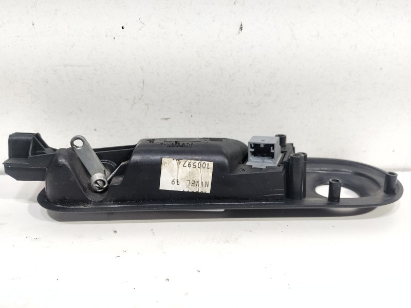 Recambio de maneta interior delantera derecha para seat ibiza iii (6l1) 1.4 16v referencia OEM IAM 6L0837114H  