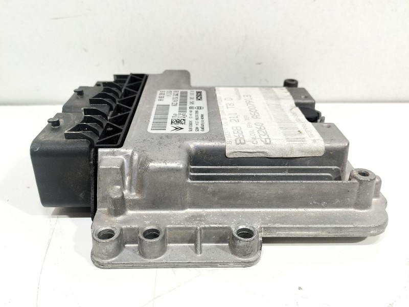 Recambio de centralita motor uce para peugeot 3008 confort referencia OEM IAM 0261201505  