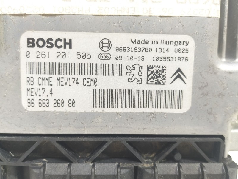 Recambio de centralita motor uce para peugeot 3008 confort referencia OEM IAM 0261201505  