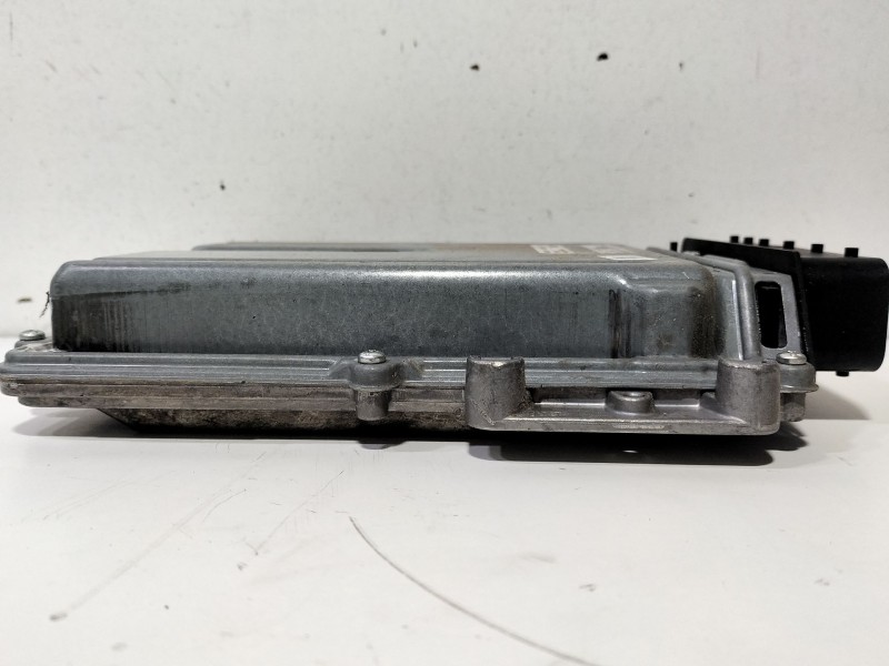 Recambio de centralita motor uce para land rover discovery iv (l319) 3.0 sdv6 4x4 referencia OEM IAM 0281017914  