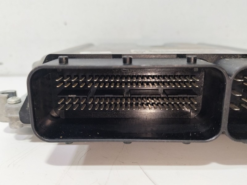 Recambio de centralita motor uce para land rover discovery iv (l319) 3.0 sdv6 4x4 referencia OEM IAM 0281017914  