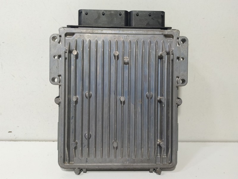Recambio de centralita motor uce para land rover discovery iv (l319) 3.0 sdv6 4x4 referencia OEM IAM 0281017914  