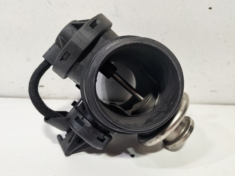 Recambio de valvula egr para citroën xsara berlina 1.9d attraction referencia OEM IAM 9638111580  