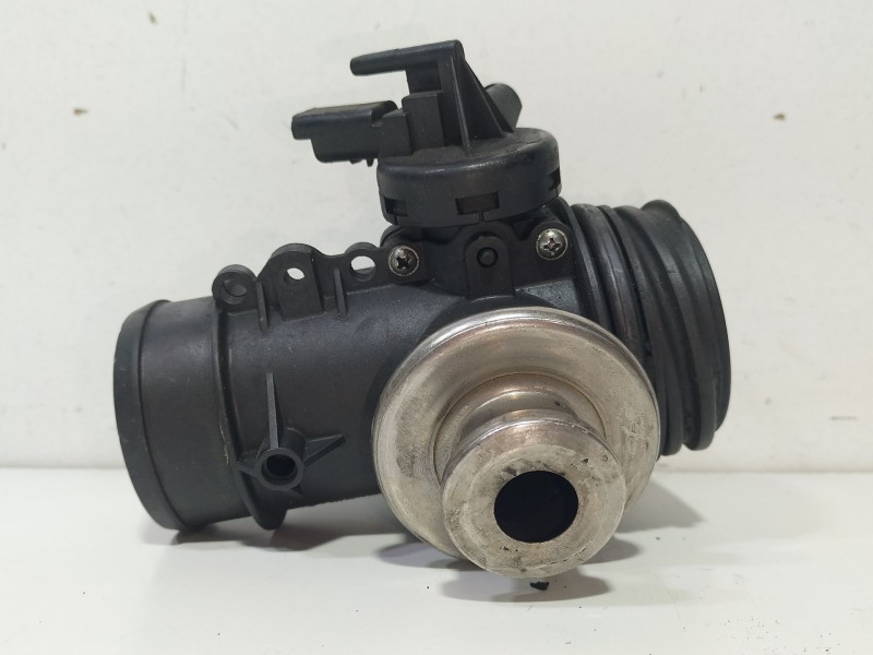 Recambio de valvula egr para citroën xsara berlina 1.9d attraction referencia OEM IAM 9638111580  