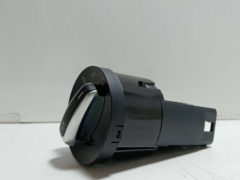 Recambio de mando luces para volkswagen golf iv (1j1) 1.9 tdi 4motion referencia OEM IAM 8bd941531  