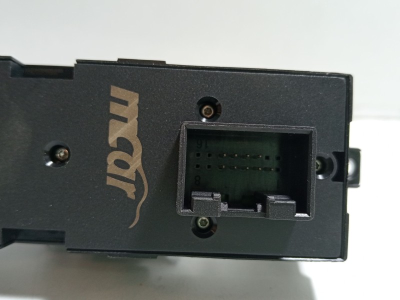 Recambio de mando elevalunas delantero izquierdo para volkswagen golf iv (1j1) 1.9 tdi referencia OEM IAM 00009426  