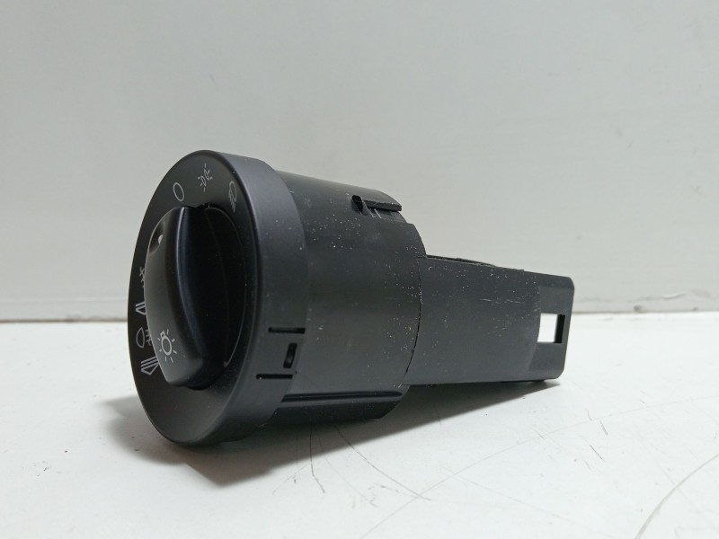 Recambio de mando luces para audi a6 avant (4f5) 2.7 tdi referencia OEM IAM 8e0941531a  