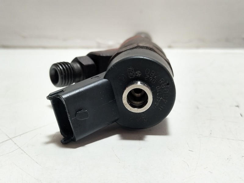 Recambio de inyector para peugeot 206 berlina 2.0 hdi cat referencia OEM IAM 9640088780  