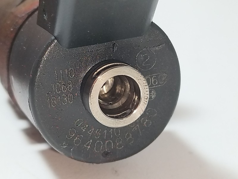 Recambio de inyector para peugeot 206 berlina 2.0 hdi cat referencia OEM IAM 9640088780  