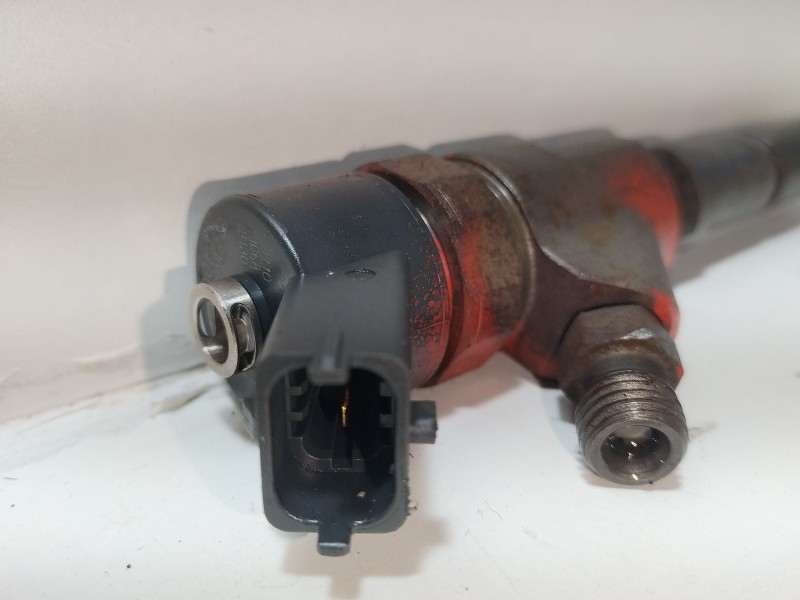 Recambio de inyector para peugeot 206 berlina 2.0 hdi cat referencia OEM IAM 9640088780  