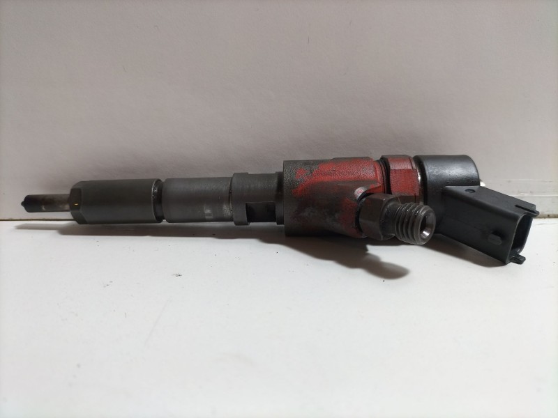 Recambio de inyector para peugeot 206 berlina 2.0 hdi cat referencia OEM IAM 9640088780  