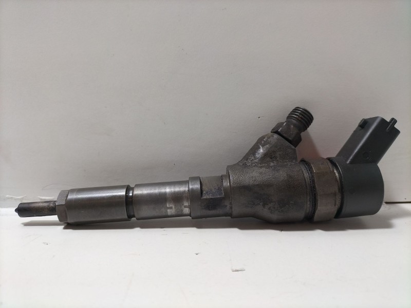 Recambio de inyector para peugeot 206 berlina 2.0 hdi cat referencia OEM IAM 9640088780  
