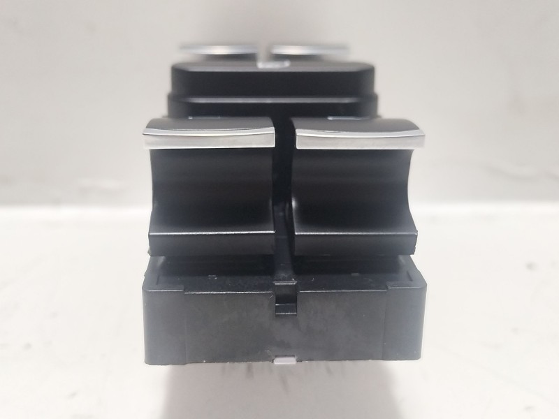 Recambio de mando elevalunas delantero izquierdo para volkswagen golf vi (5k1) 1.2 tsi referencia OEM IAM 5K4959857  