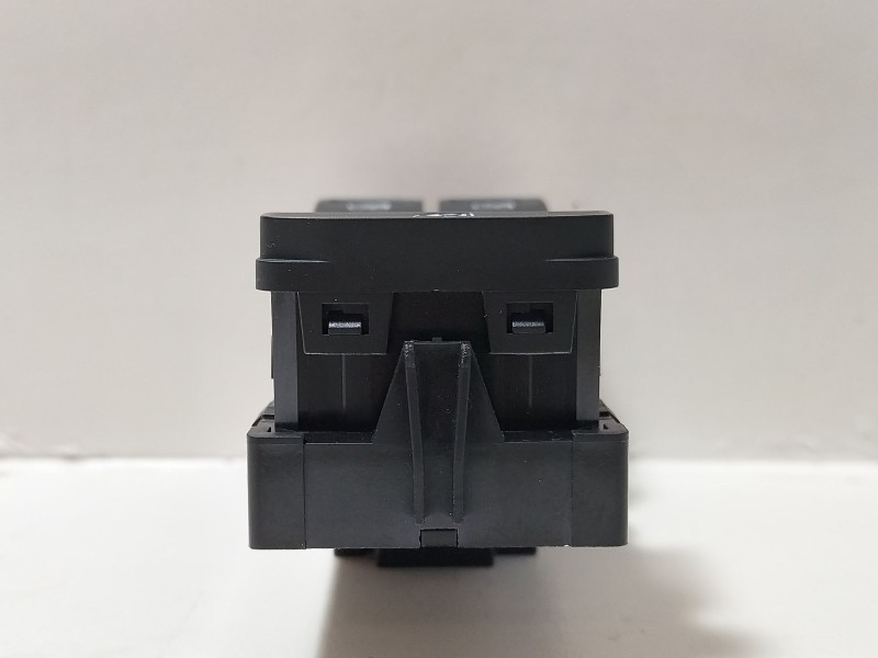 Recambio de mando elevalunas delantero izquierdo para volkswagen golf vii (5g1, bq1, be1, be2) 2.0 tdi referencia OEM IAM 5G0959