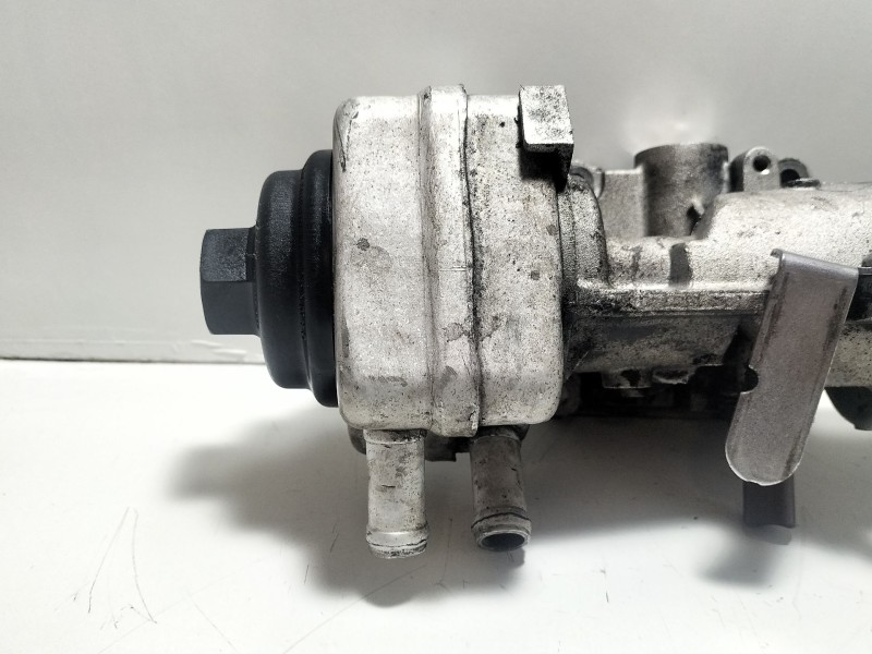 Recambio de enfriador aceite motor para volkswagen golf v berlina (1k1) 2.0 tdi referencia OEM IAM 045115389E  