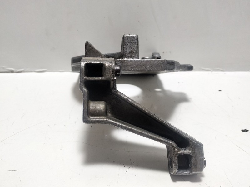 Recambio de soporte bomba inyeccion para peugeot 407 (6d_) 1.6 hdi 110 (6d9hzc, 6d9hyc) referencia OEM IAM 9654959880  