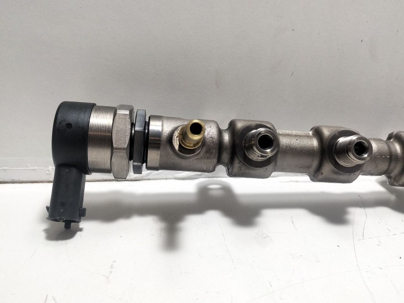 Recambio de rampa inyectora para nissan qashqai i (j10, nj10) 2.0 dci referencia OEM IAM 0445214173  
