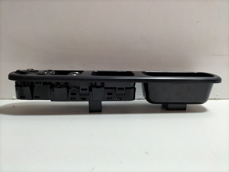 Recambio de mando elevalunas delantero izquierdo para peugeot 207 1.6 16v hdi referencia OEM IAM 96548591XT  