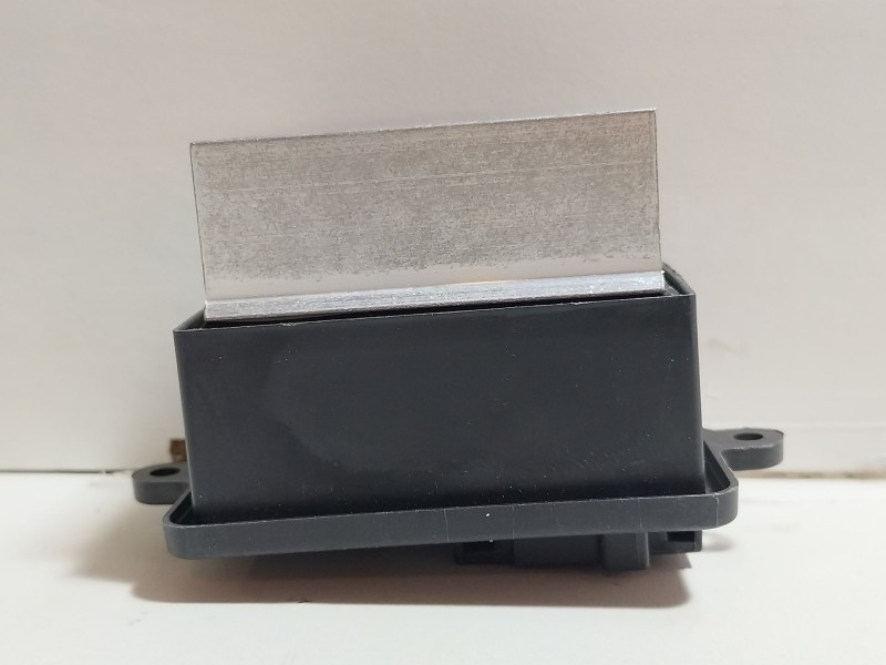 Recambio de resistencia calefaccion para iveco daily caja abierta / volquete 2.3 diesel cat referencia OEM IAM MR0176008720  