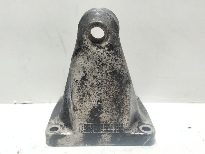 Recambio de soporte motor para ssangyong actyon i 2.0 xdi referencia OEM IAM A6652231204  