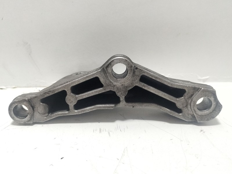 Recambio de soporte motor para bmw serie 3 berlina (e90) 318d referencia OEM IAM 1351781069801  