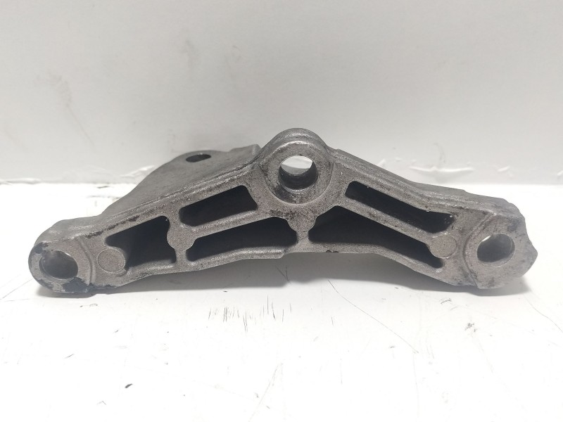 Recambio de soporte motor para bmw serie 3 berlina (e90) 318d referencia OEM IAM 1351781069801  