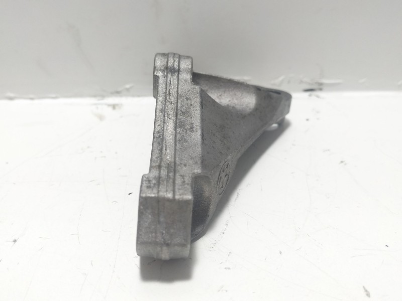 Recambio de soporte motor para bmw serie 3 berlina (e90) 318d referencia OEM IAM 1351781069801  