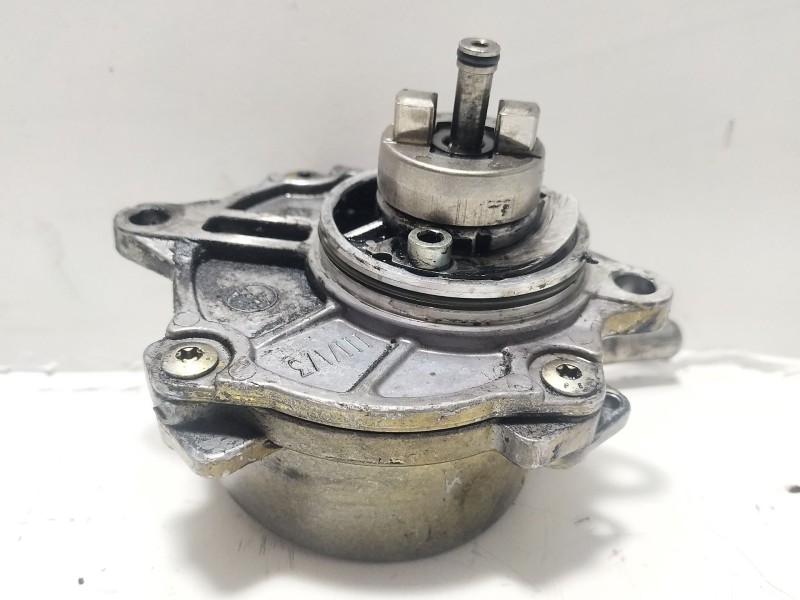 Recambio de depresor freno / bomba vacio para mercedes-benz clase s (w220) berlina 400 cdi (220.028) referencia OEM IAM A6112300