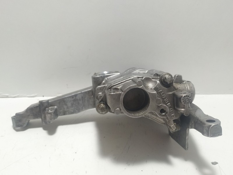 Recambio de bomba aceite para mercedes-benz clase m (w164) ml 350 cdi (164.122) referencia OEM IAM A6421810647  