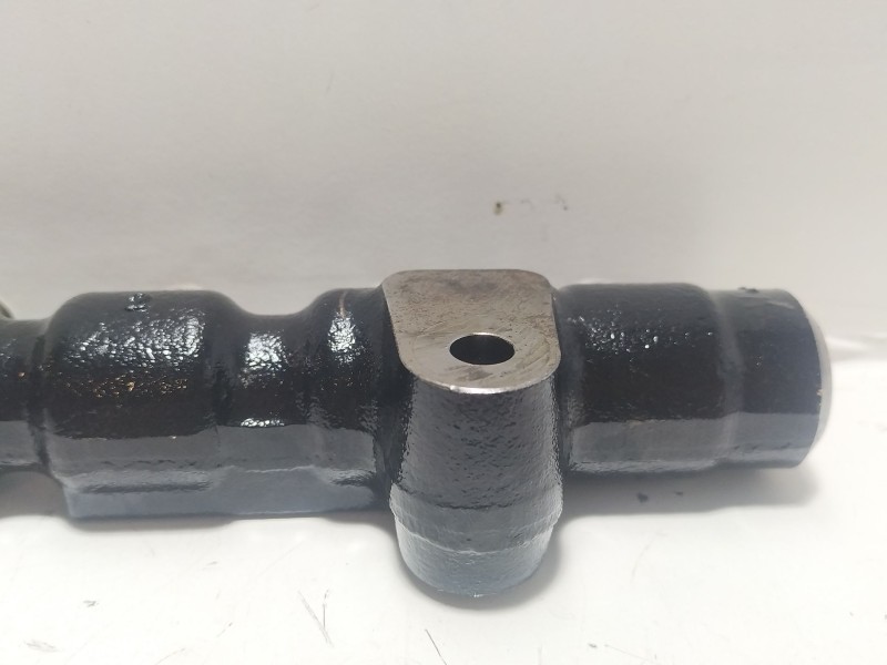 Recambio de rampa inyectora para ford focus lim. (cb8) ambiente referencia OEM IAM 9654592680  