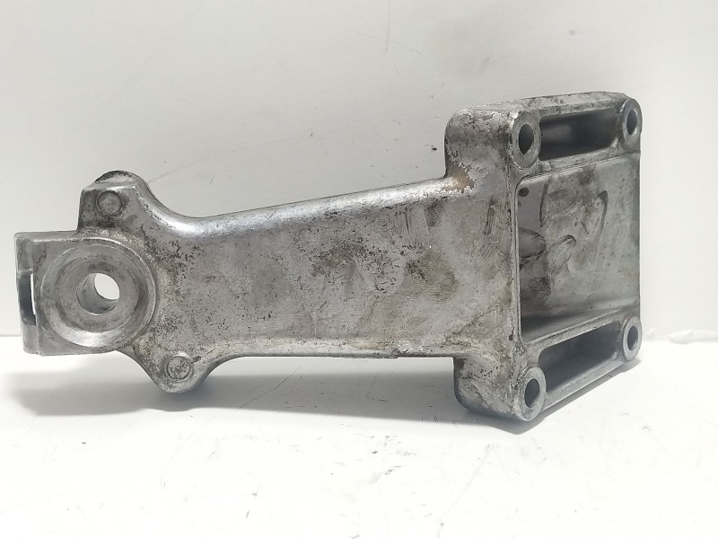 Recambio de soporte motor para mercedes-benz sprinter 02.00  caja cerrada 2.2 cdi cat referencia OEM IAM A6112230404  