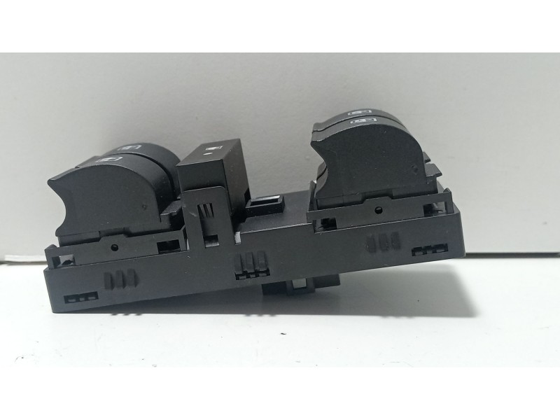 Recambio de mando elevalunas delantero izquierdo para fiat punto (188_) 1.3 jtd 16v referencia OEM IAM 735442332  