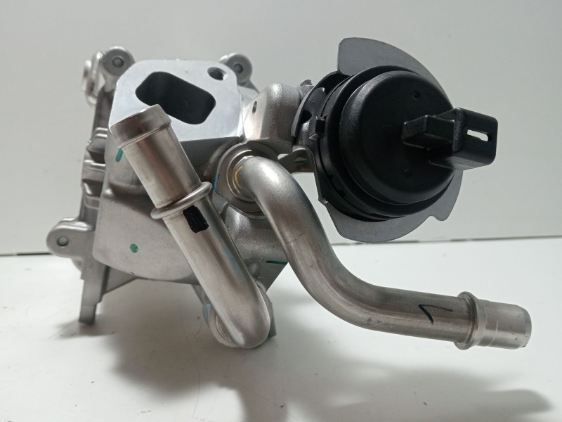 Recambio de enfriador egr para nissan navara np300 caja/chasis (d23) 2.3 dci 4x4 referencia OEM IAM 147350963R  