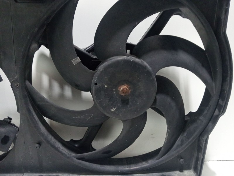 Recambio de electroventilador para peugeot boxer autobús (244, z_) 2.0 hdi referencia OEM IAM 8240123  