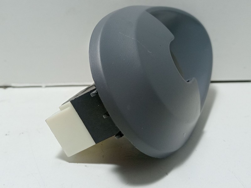 Recambio de mando elevalunas delantero derecho para iveco daily iii autobús 50 c 11 natural power (cng) referencia OEM IAM FT919