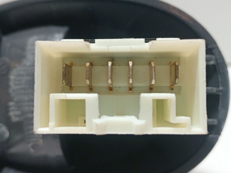 Recambio de mando elevalunas delantero derecho para iveco daily iii autobús 50 c 11 natural power (cng) referencia OEM IAM FT919
