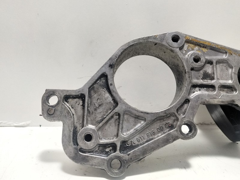 Recambio de tapa distribucion para mercedes-benz clase c (w203) c 270 cdi (203.016) referencia OEM IAM A6110160006  